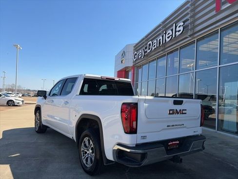 Used 2024 GMC Sierra 1500 SLT image 2