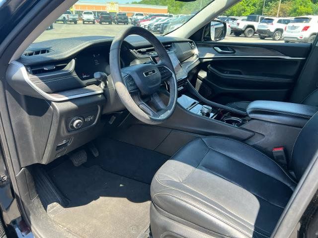 Used 2023 Jeep Grand Cherokee Limited w/ Trailer Tow Prep Group (B) AWD/4WD image 9