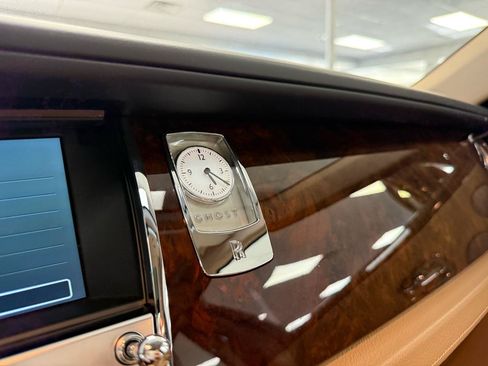 Used 2011 Rolls-Royce Ghost RWD image 16