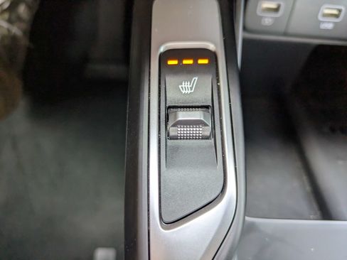 Certified 2023 Kia Sorento S FWD image 29