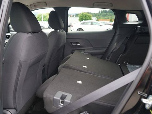 Used 2025 Nissan Kicks SV image 29