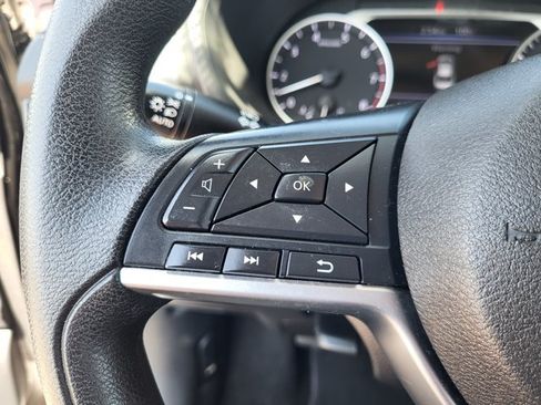 Certified 2025 Nissan Sentra SV FWD image 26