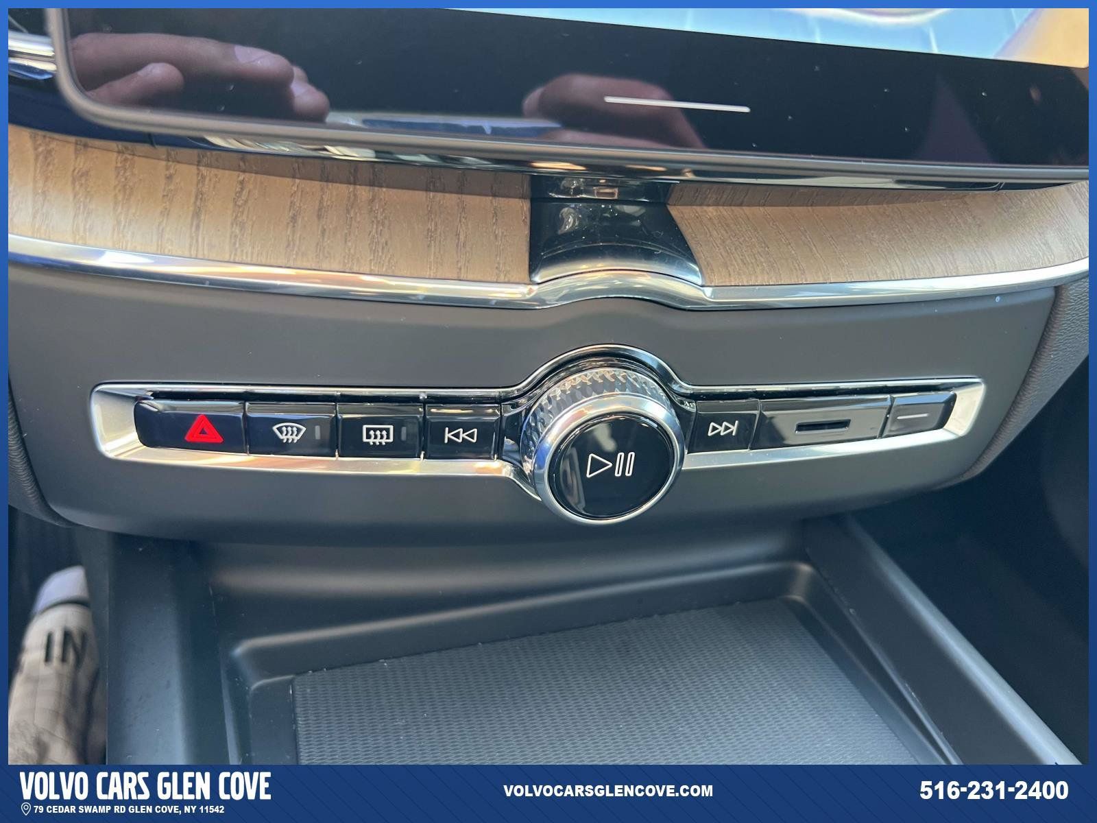 Certified 2026 Volvo XC60 B5 Plus w/ Protection Package Premier AWD/4WD image 28