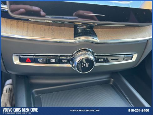 Used 2026 Volvo XC60 B5 Plus w/ Protection Package Premier AWD/4WD image 28