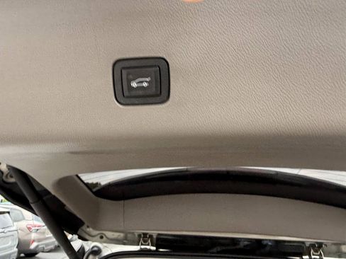 Used 2018 Chevrolet Traverse LT AWD/4WD image 22