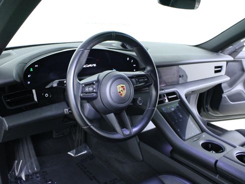 Used 2021 Porsche Taycan 4S image 21