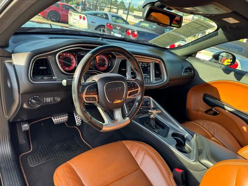 Used 2019 Dodge Challenger SRT Hellcat Redeye image 25