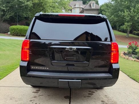 Used 2019 Chevrolet Suburban LT RWD image 7