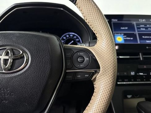 Used 2019 Toyota Avalon Limited FWD image 24