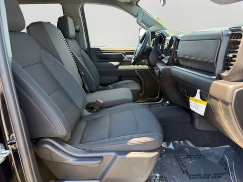 Used 2025 Chevrolet Silverado 2500 LT AWD/4WD image 8