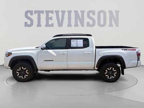 Used 2023 Toyota Tacoma TRD Off-Road w/ Advanced Technology Package AWD/4WD image 2