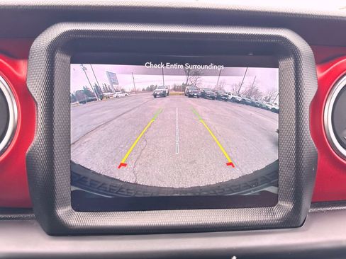 Used 2020 Jeep Wrangler Unlimited Rubicon w/ Dual Top Group image 18