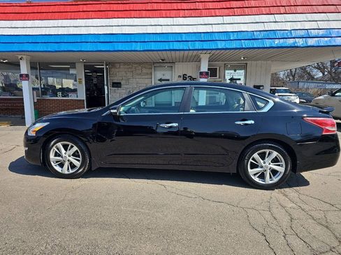 Used 2013 Nissan Altima 2.5 SL w/ Technology Pkg FWD image 4