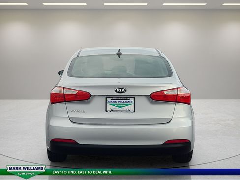 Used 2015 Kia Forte LX w/ Popular Package FWD image 5