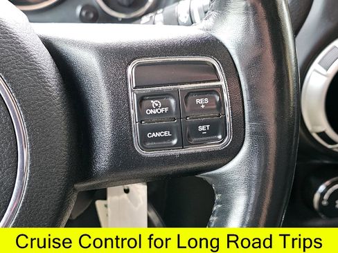 Used 2016 Jeep Wrangler Unlimited Rubicon w/ Connectivity Group image 12