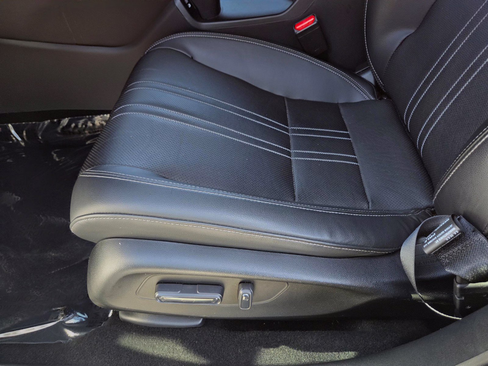 Certified 2024 Honda HR-V EX-L image 11