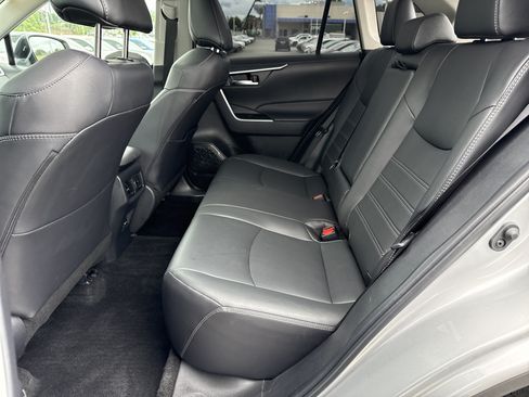 Used 2024 Toyota RAV4 XLE Premium FWD image 31
