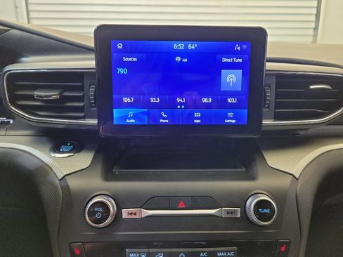 Used 2020 Ford Explorer XLT w/ Equipment Group 202A AWD/4WD image 25
