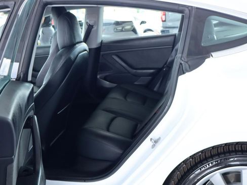 Used 2018 Tesla Model 3 Mid Range RWD image 29