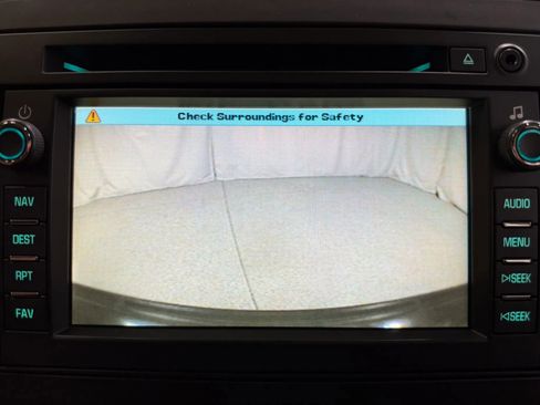 Used 2007 Chevrolet Suburban 2500 LT w/ LT Preferred Equipment Group AWD/4WD image 28