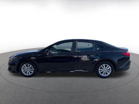 Used 2025 Toyota Camry LE image 9