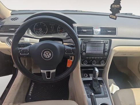 Used 2014 Volkswagen Passat TDI SE FWD image 10