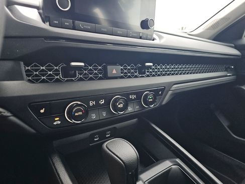Used 2023 Honda Accord EX image 30
