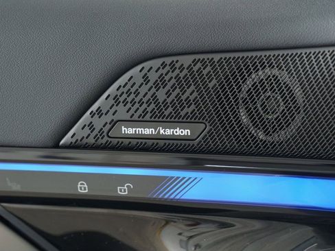 New 2026 BMW 530i xDrive image 10