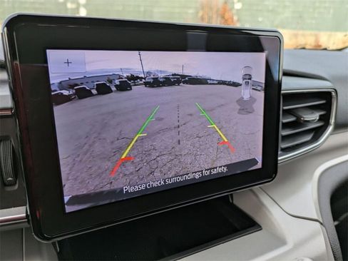 Used 2023 Ford Explorer XLT w/ Equipment Group 202A image 24