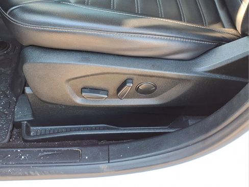 Used 2022 Ford Edge SEL image 21