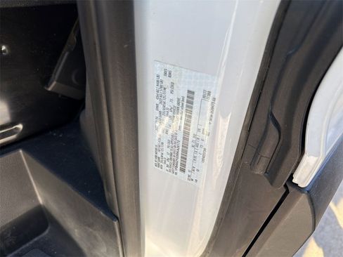 Used 2024 Ford Transit 350 XLT image 7