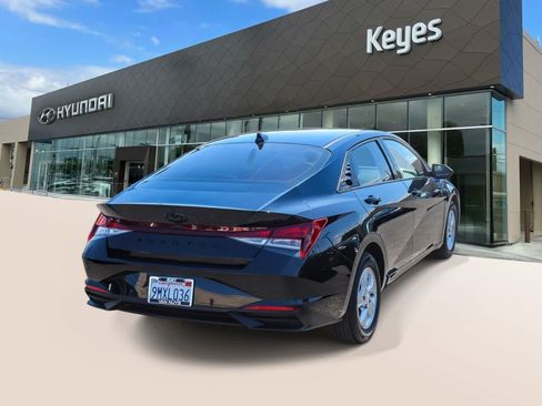 Certified 2023 Hyundai Elantra SE FWD image 4