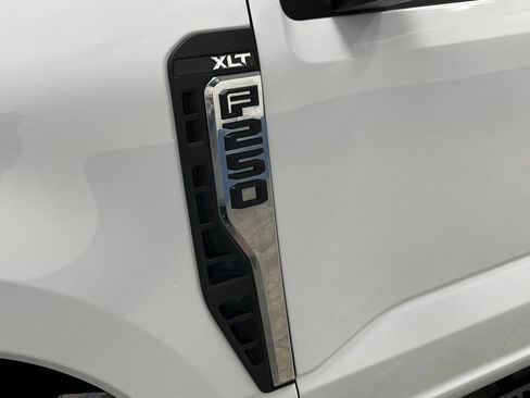 Used 2024 Ford F250 XLT image 33