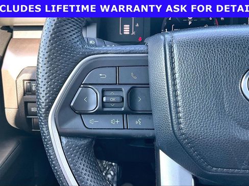 Used 2024 Toyota Tacoma SR5 AWD/4WD image 15