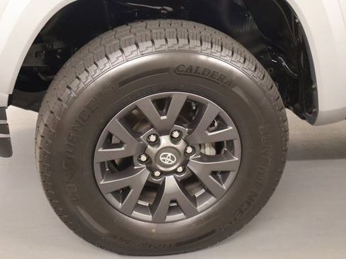 Certified 2022 Toyota Tacoma SR5 RWD image 9