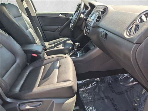 Used 2012 Volkswagen Tiguan S AWD/4WD image 20