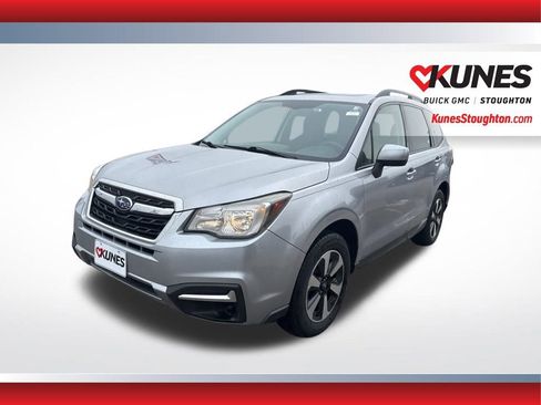 Used 2017 Subaru Forester 2.5i Premium w/ All-Weather Package AWD/4WD image 4