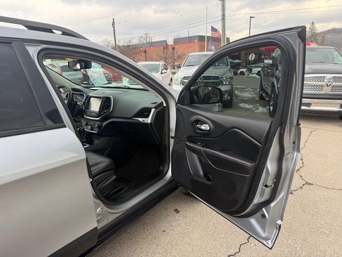 Used 2014 Jeep Cherokee Trailhawk image 48