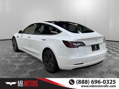 Used 2021 Tesla Model 3 Standard Range Plus image 8