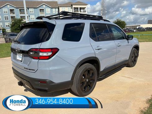 New 2026 Honda Pilot Black Edition image 6