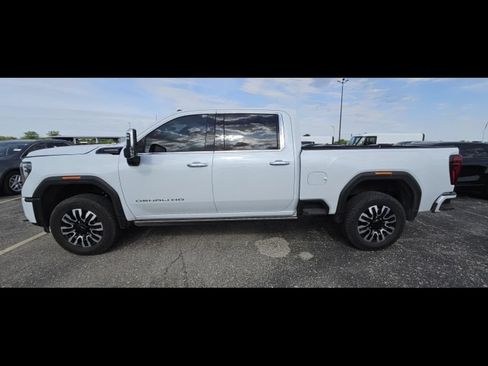 Used 2026 GMC Sierra 2500 Denali Ultimate AWD/4WD image 8