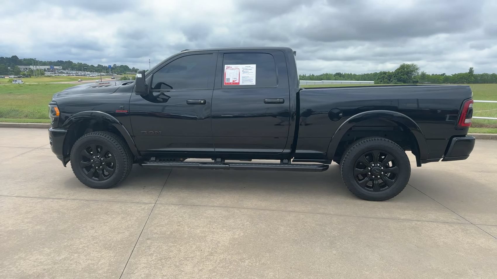 Used 2024 RAM 3500 Limited AWD/4WD image 6