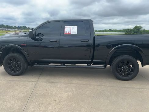 Used 2024 RAM 3500 Limited AWD/4WD image 6