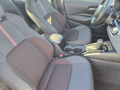 Used 2025 Toyota Corolla SE image 19