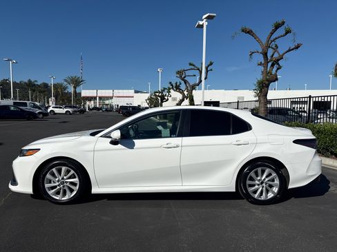 Used 2023 Toyota Camry LE image 5