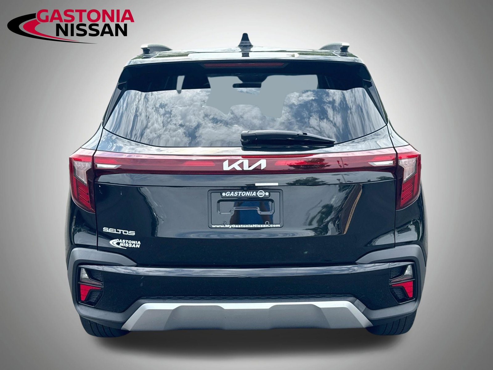 Used 2024 Kia Seltos S FWD image 7