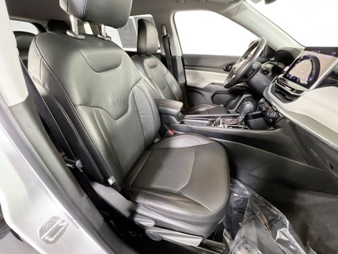 Used 2022 Jeep Compass Limited image 24