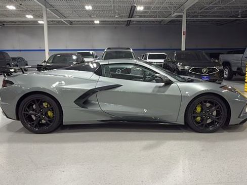 Used 2023 Chevrolet Corvette Stingray w/ Z51 Performance Package image 4