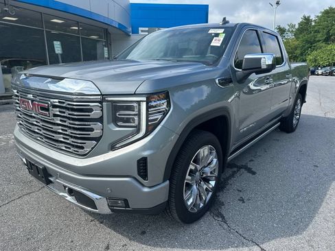 Used 2025 GMC Sierra 1500 Denali w/ Denali Reserve Package AWD/4WD image 1