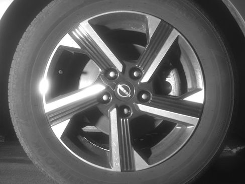 Used 2025 Nissan Sentra SV FWD image 13